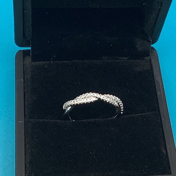 💍 Silver fFlled Dainty Minimalist StyleTwisted Pave Diamond Band - Picture 16 of 17